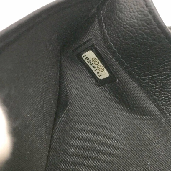 CHANEL Camellia CC Leather Checkbook / Wallet - Picture 5 of 12